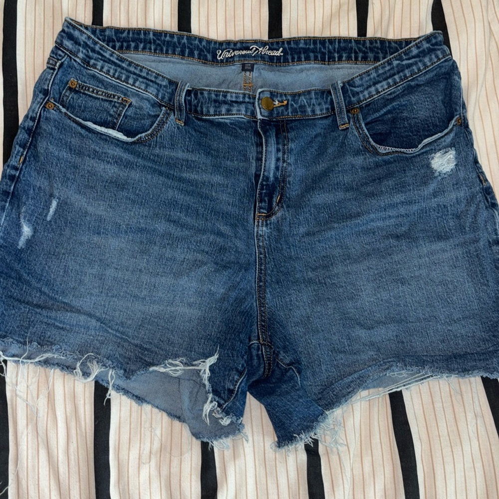 Boyfriend short